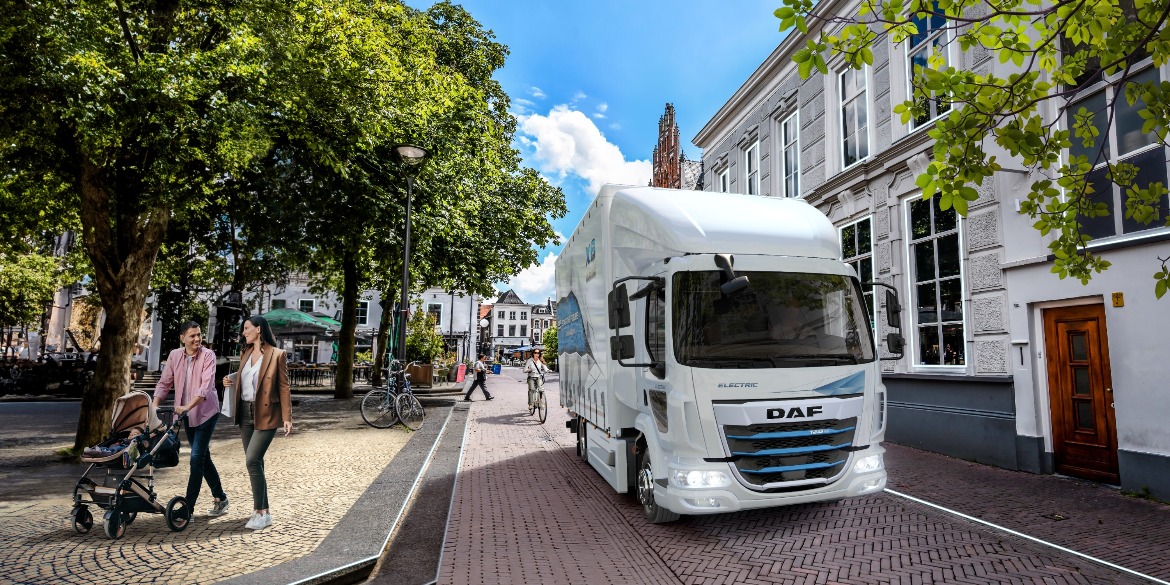 DAF XB Electric Truck In The City